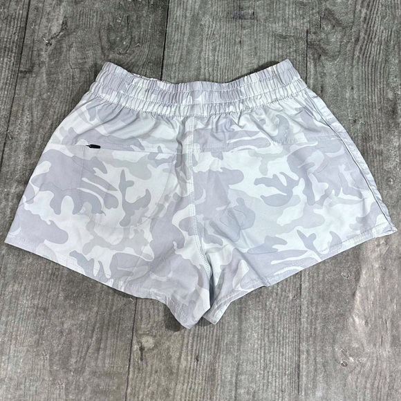 Vuori Grey Dash Lightweight Shorts [11019] - Picture 3 of 10